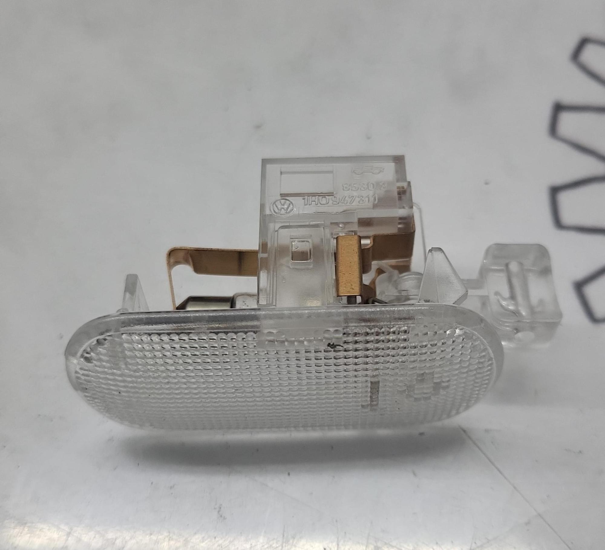 LUMIÈRE ORIGINALE DE BOÎTE À GANTS SKODA SUPERB I 01-08 COD: 1H0947301